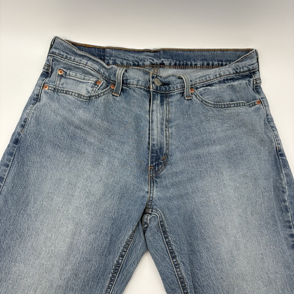 Levi's 541 Athletic Taper Men's Jeans Light Wash Blue Stretch Denim W33 L32 - Picture 2 of 9